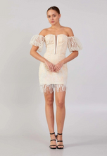 Charger l'image dans la galerie, Robe de Cocktail - Hors de l'épaule, Mini, Tulle, Colonne, Réguliers, couleur Champagne
