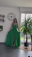 Charger et lire la vidéo dans la visionneuse de la Galerie, Robe de Mariage - Sans manches Maxi Tulle Colonne Réguliers Verte
